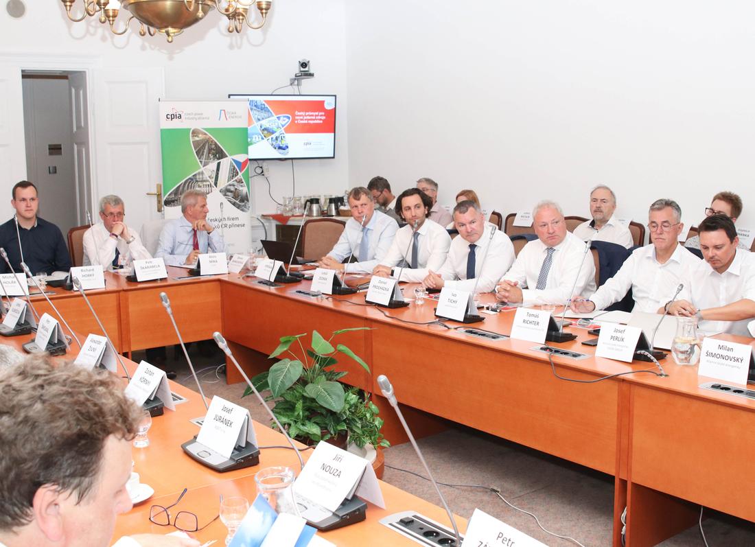Členové hospodářského výboru se sešli s lídry českého jaderného průmyslu k řešení aktuální situace v dostavbě nových jaderných zdrojů